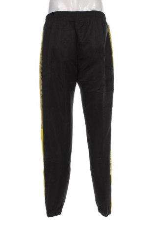 Pantaloni trening de bărbați Sergio Tacchini, Mărime XL, Culoare Negru, Preț 358,55 Lei
