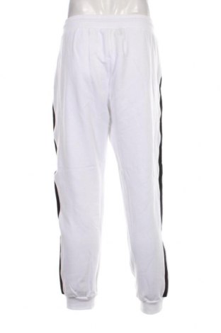 Pantaloni trening de bărbați Urban Classics, Mărime 5XL, Culoare Alb, Preț 213,09 Lei
