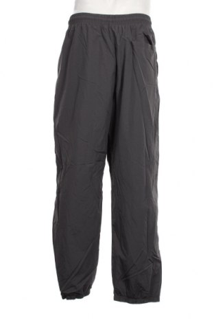Pantaloni trening de bărbați Urban Classics, Mărime 3XL, Culoare Gri, Preț 91,71 Lei