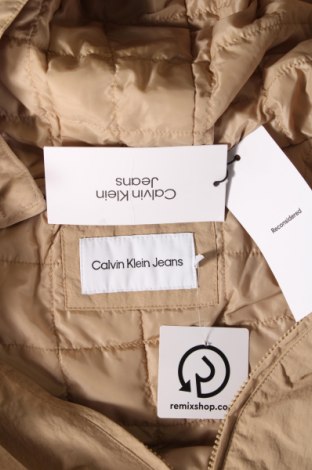 Мъжко яке Calvin Klein, Размер M, Цвят Бежов, Цена 370,18 лв.
