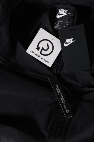 Мъжко яке Nike, Размер S, Цвят Черен, Цена 153,45 лв.