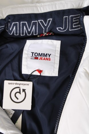 Мъжко яке Tommy Jeans, Размер L, Цвят Бял, Цена 355,00 лв.