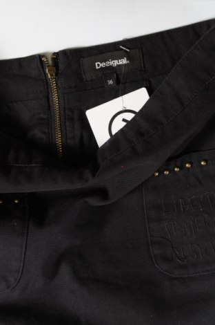 Φούστα Desigual, Μέγεθος S, Χρώμα Μαύρο, Τιμή 10,77 €