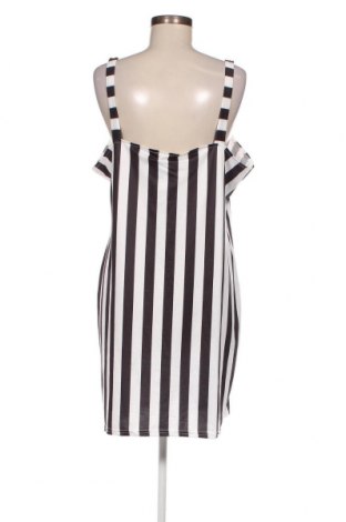 Φόρεμα, Μέγεθος 4XL, Χρώμα Πολύχρωμο, Τιμή 3,77 €