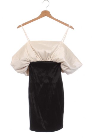 Šaty  Bershka, Veľkosť S, Farba Čierna, Cena  51,03 €