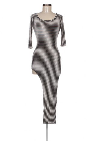 Kleid Charlotte Russe, Größe S, Farbe Mehrfarbig, Preis 6,86 €
