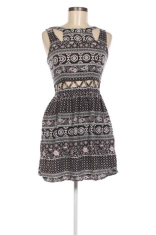Kleid Cropp, Größe M, Farbe Mehrfarbig, Preis 7,10 €