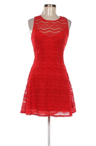 Kleid Guess, Größe S, Farbe Rot, Preis 20,87 €