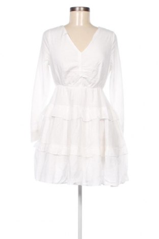 Kleid Guido Maria Kretschmer for About You, Größe XS, Farbe Weiß, Preis 28,39 €