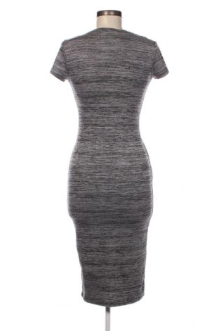 Kleid Ivivi, Größe S, Farbe Mehrfarbig, Preis 3,63 €
