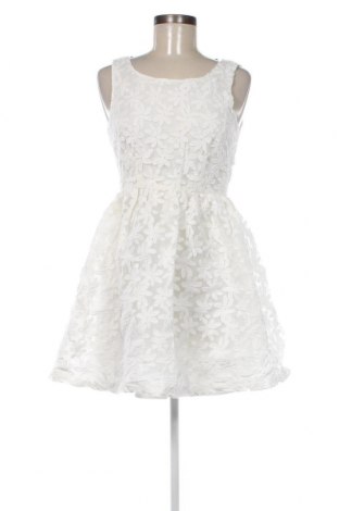 Φόρεμα ONLY, Μέγεθος M, Χρώμα Λευκό, Τιμή 12,37 €