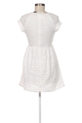 Φόρεμα Sisters Point, Μέγεθος S, Χρώμα Λευκό, Τιμή 21,03 €