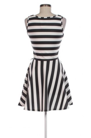 Φόρεμα Sisters Point, Μέγεθος S, Χρώμα Πολύχρωμο, Τιμή 3,58 €