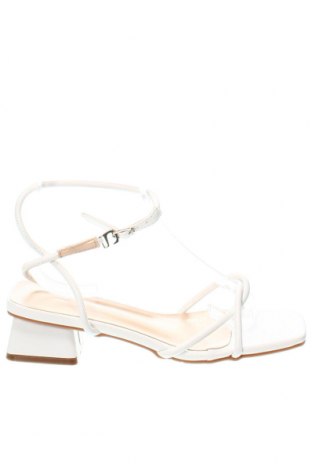 Sandalen, Größe 36, Farbe Weiß, Preis 31,68 €