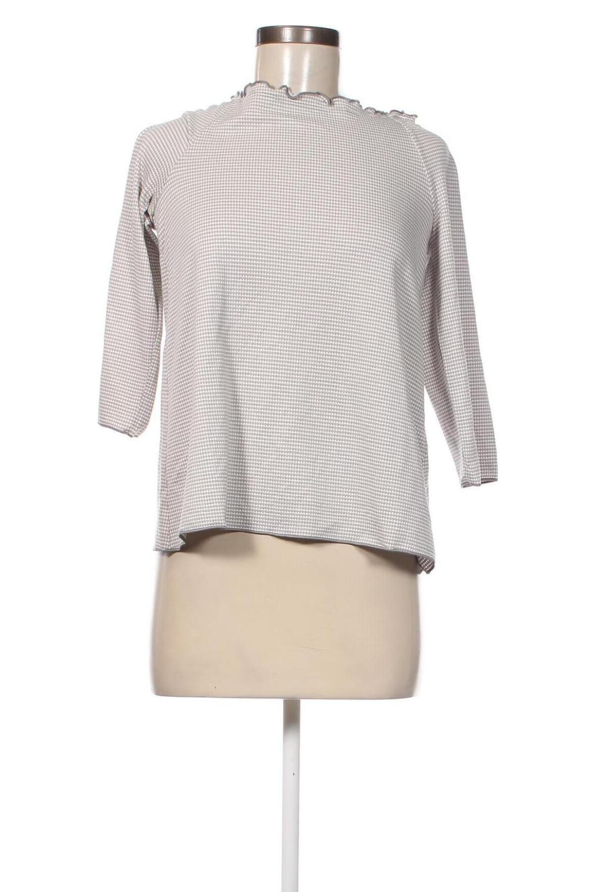 Дамска блуза Emporio Armani, Размер M, Цвят Многоцветен, Цена 352,17 лв.
