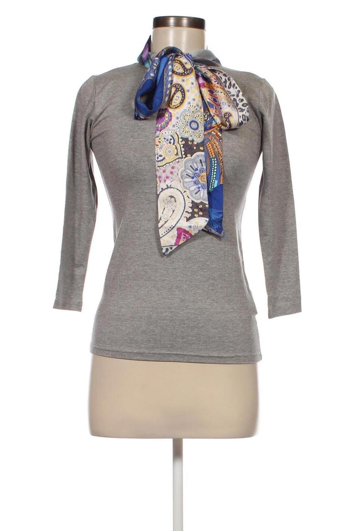 Γυναικεία μπλούζα Mucho Gusto, Μέγεθος S, Χρώμα Γκρί, Τιμή 108,76 €