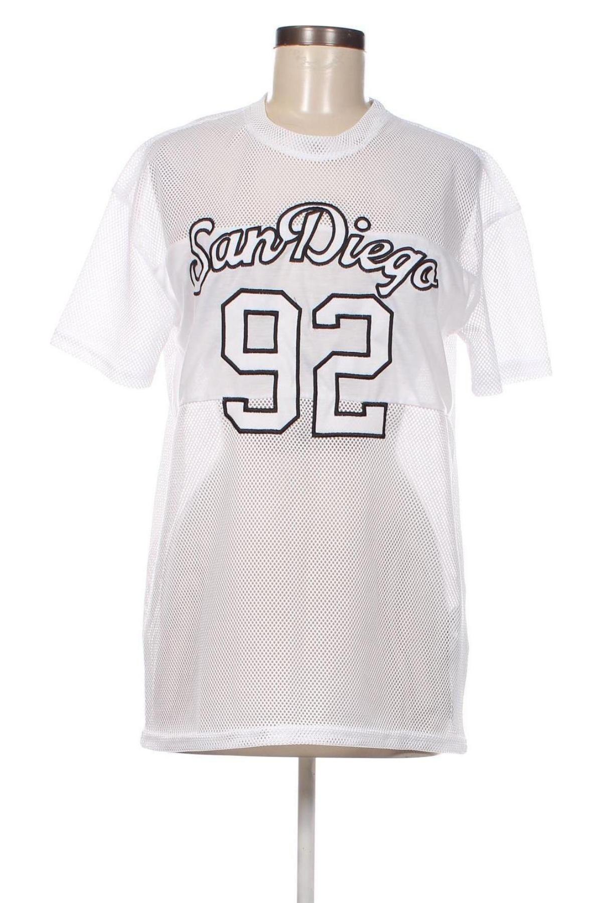 Γυναικείο t-shirt Fb Sister, Μέγεθος M, Χρώμα Λευκό, Τιμή 8,04 €