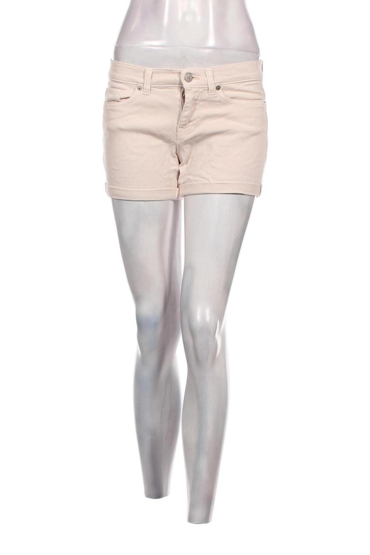 Дамски къс панталон Calvin Klein, Размер M, Цвят Екрю, Цена 32,00 лв.