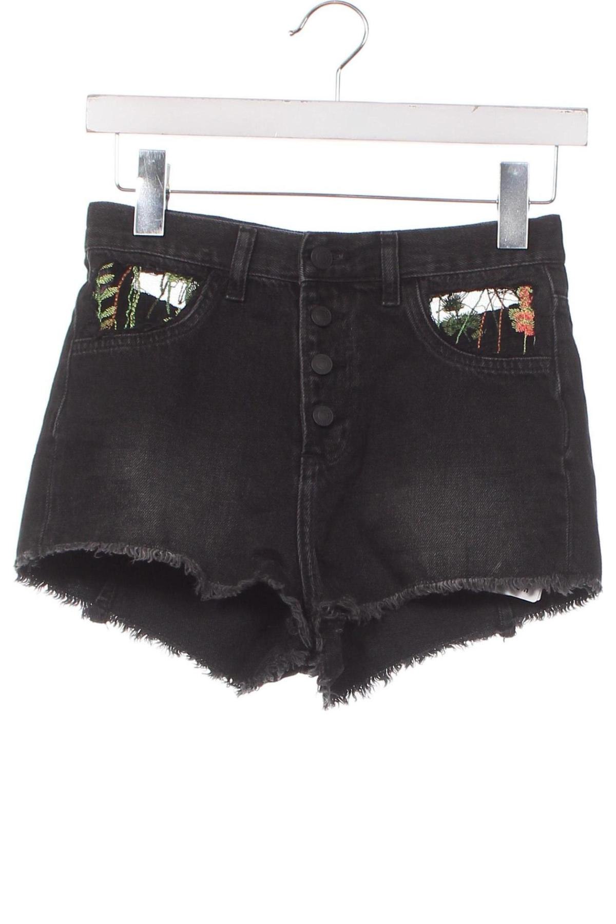 Γυναικείο κοντό παντελόνι Guess, Μέγεθος XS, Χρώμα Μαύρο, Τιμή 41,24 €