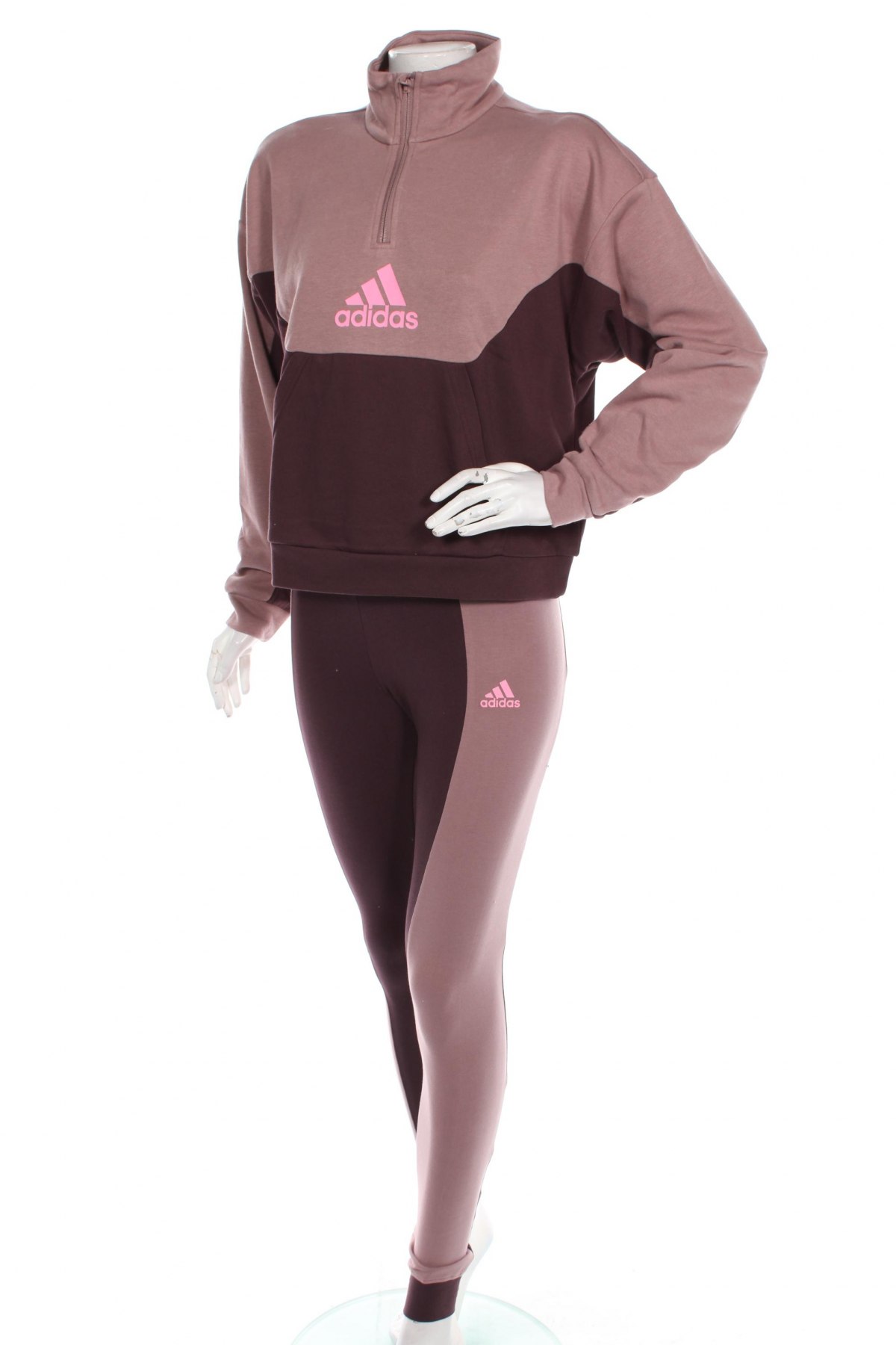 Дамски спортен екип Adidas, Размер S, Цвят Многоцветен, Цена 132,00 лв.