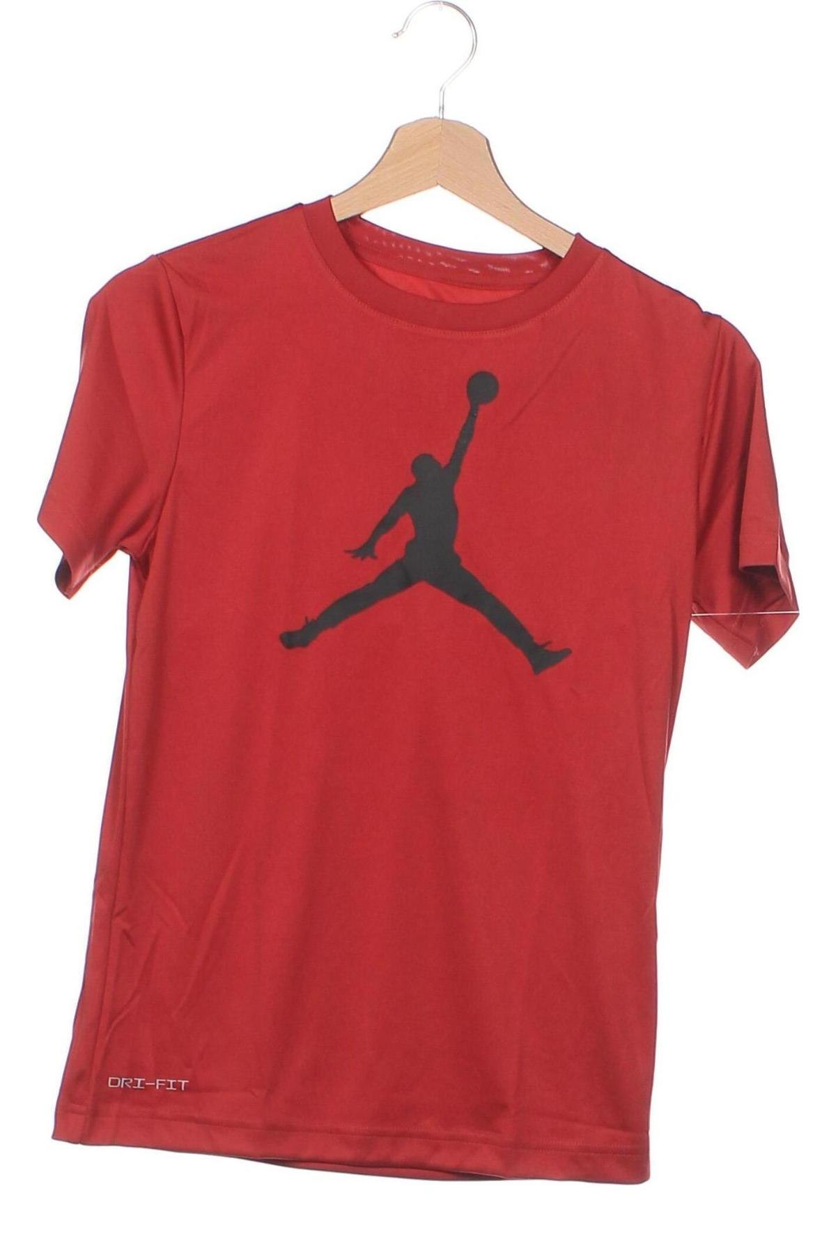 Детска тениска Air Jordan Nike, Размер 8-9y/ 134-140 см, Цвят Червен, Цена 42,00 лв.