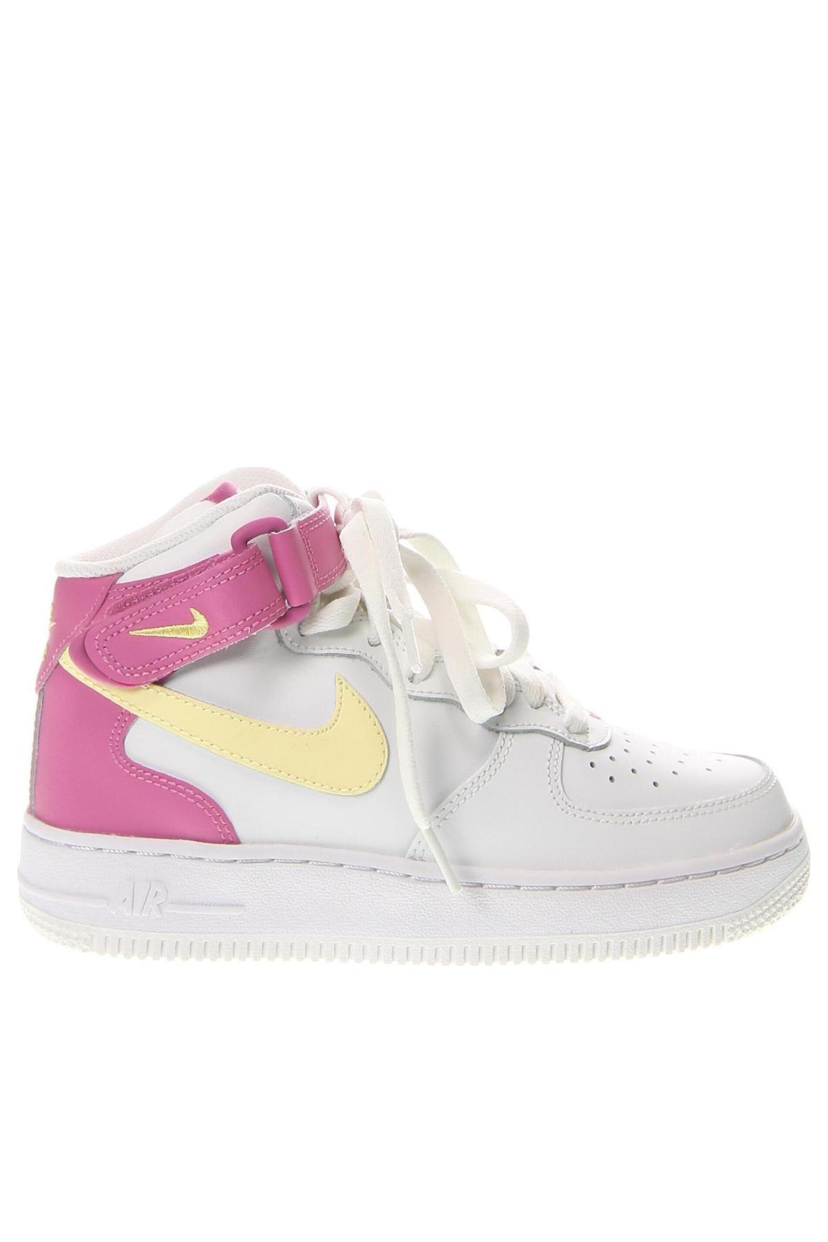 Детски обувки Nike, Размер 35, Цвят Многоцветен, Цена 129,00 лв.