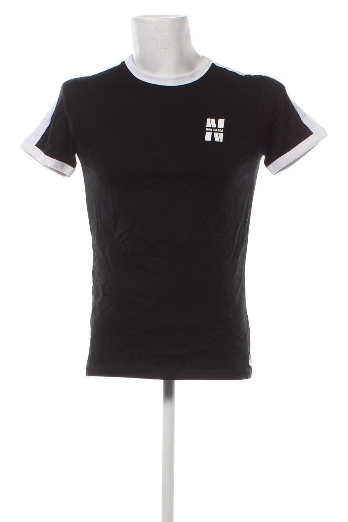 Мъжка тениска Non Grada, Размер S, Цвят Черен, Цена 13,00 лв.