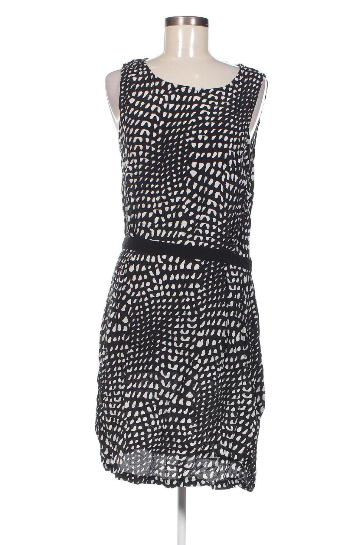 Φόρεμα Second Female, Μέγεθος L, Χρώμα Μαύρο, Τιμή 36,49 €