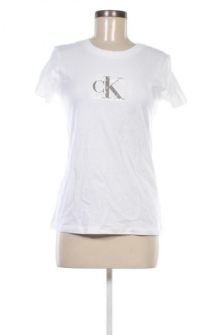 Damen T-Shirt Calvin Klein Jeans, Größe M, Farbe Weiß, Preis 56,99 €
