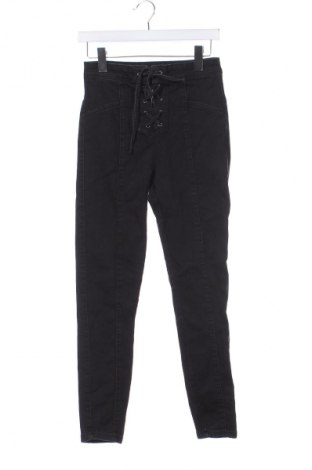 Női farmernadrág Bershka, Méret S, Szín Fekete, Ár 10 830 Ft