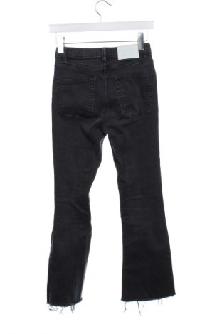 Női farmernadrág Bershka, Méret XS, Szín Fekete, Ár 2 459 Ft