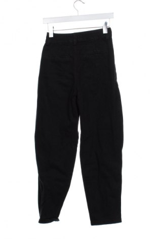 Γυναικείο Τζίν Bershka, Μέγεθος XS, Χρώμα Μαύρο, Τιμή 6,99 €