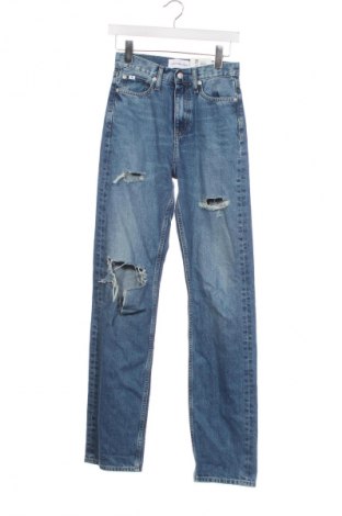 Дамски дънки Calvin Klein Jeans, Размер XS, Цвят Син, Цена 119,99 лв.