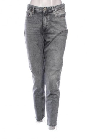 Blugi de femei Calvin Klein Jeans, Mărime M, Culoare Gri, Preț 539,99 Lei