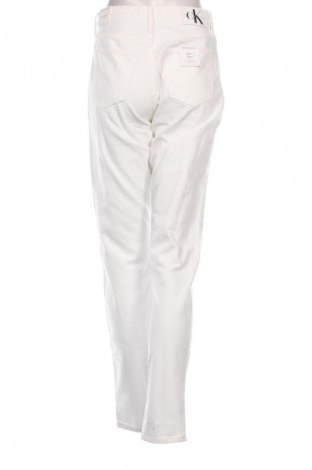 Damskie jeansy Calvin Klein Jeans, Rozmiar M, Kolor Biały, Cena 261,60 zł