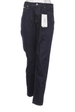Damskie jeansy Calvin Klein Jeans, Rozmiar M, Kolor Niebieski, Cena 196,99 zł
