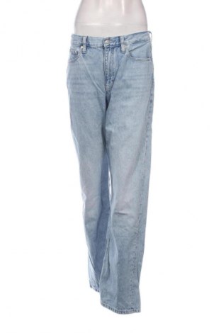 Дамски дънки Calvin Klein Jeans, Размер L, Цвят Син, Цена 167,99 лв.