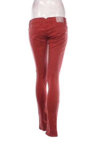 Damskie jeansy Please, Rozmiar M, Kolor Czerwony, Cena 88,90 zł