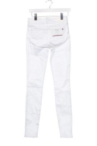 Дамски дънки Tommy Hilfiger, Размер S, Цвят Бял, Цена 204,99 лв.