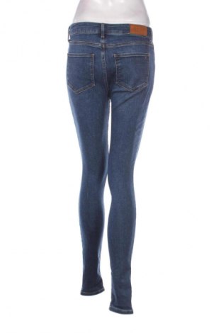 Damskie jeansy Tommy Hilfiger, Rozmiar M, Kolor Niebieski, Cena 654,99 zł