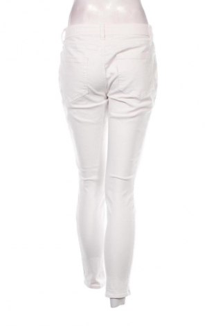 Damen Jeans Vince Camuto, Größe M, Farbe Weiß, Preis € 4,99