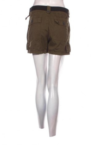 Pantaloni scurți de femei Bershka, Mărime M, Culoare Verde, Preț 48,57 Lei