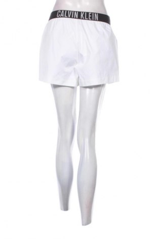 Pantaloni scurți de femei Calvin Klein, Mărime S, Culoare Alb, Preț 399,99 Lei