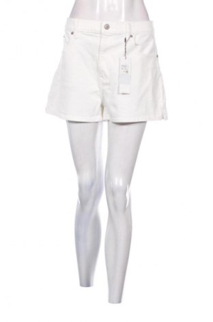 Damskie szorty Calvin Klein Jeans, Rozmiar L, Kolor ecru, Cena 378,99 zł