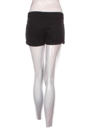 Női rövidnadrág H&M Divided, Méret M, Szín Fekete, Ár 3 302 Ft