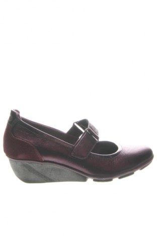 Дамски обувки Clarks, Размер 37, Цвят Червен, Цена 58,65 лв.