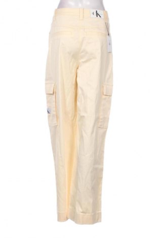 Női nadrág Calvin Klein Jeans, Méret M, Szín Ekrü
, Ár 14 549 Ft