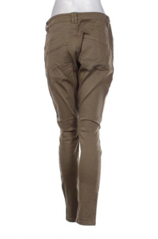 Дамски панталон Edc By Esprit, Размер M, Цвят Зелен, Цена 9,99 лв.
