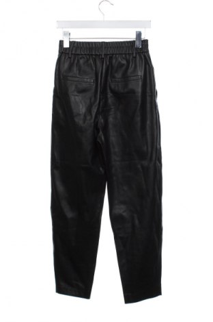 Дамски панталон Zara, Размер XS, Цвят Черен, Цена 27,00 лв.