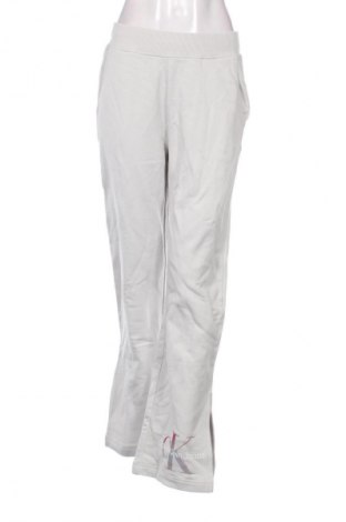 Pantaloni trening de femei Calvin Klein Jeans, Mărime S, Culoare Gri, Preț 539,99 Lei